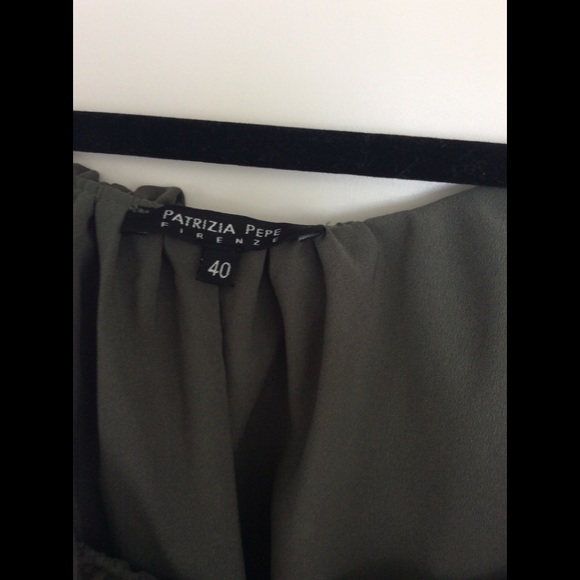 One shoulder ruffle green top - Picture 5 of 8